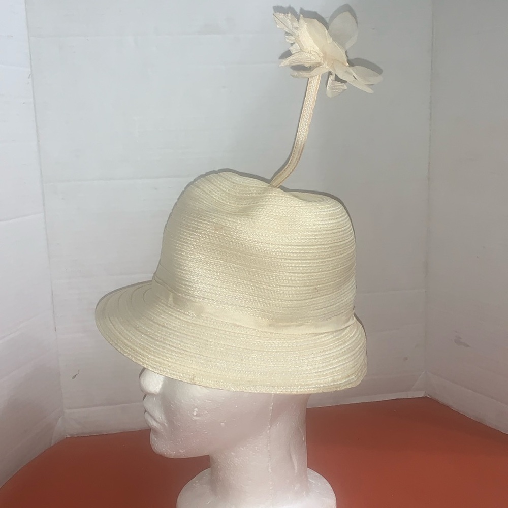 Vintage Cream w/ floating flower Mr John Classic hat light weight
